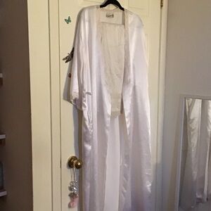 Vintage White satin house coat